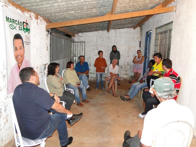 <b>Vereador se reúne com moradores do bairro São Sebastião</b>
